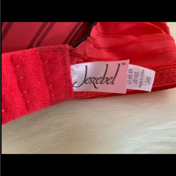 Jezebel Women’s Padded Push-up Underwire Lace Red&Blck Bra NWOT Size 34B - Picture 3 of 5